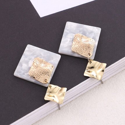 Aretes de rombo con acetato Briseis