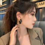 Arete enjoyado con aleacion de zinc Aglaya - Imagen 4