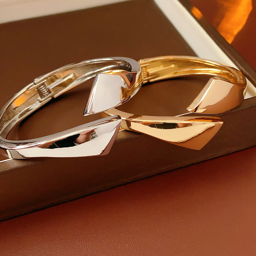 17500532486046931_1969 Brazalete con aleacion de zinc Rea - Imagen 1